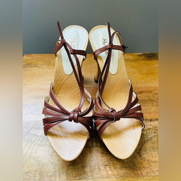 Aldo Brown Leather Strappy Platform Wood Heels Studded Size 37 Italy - Picture 3 of 12